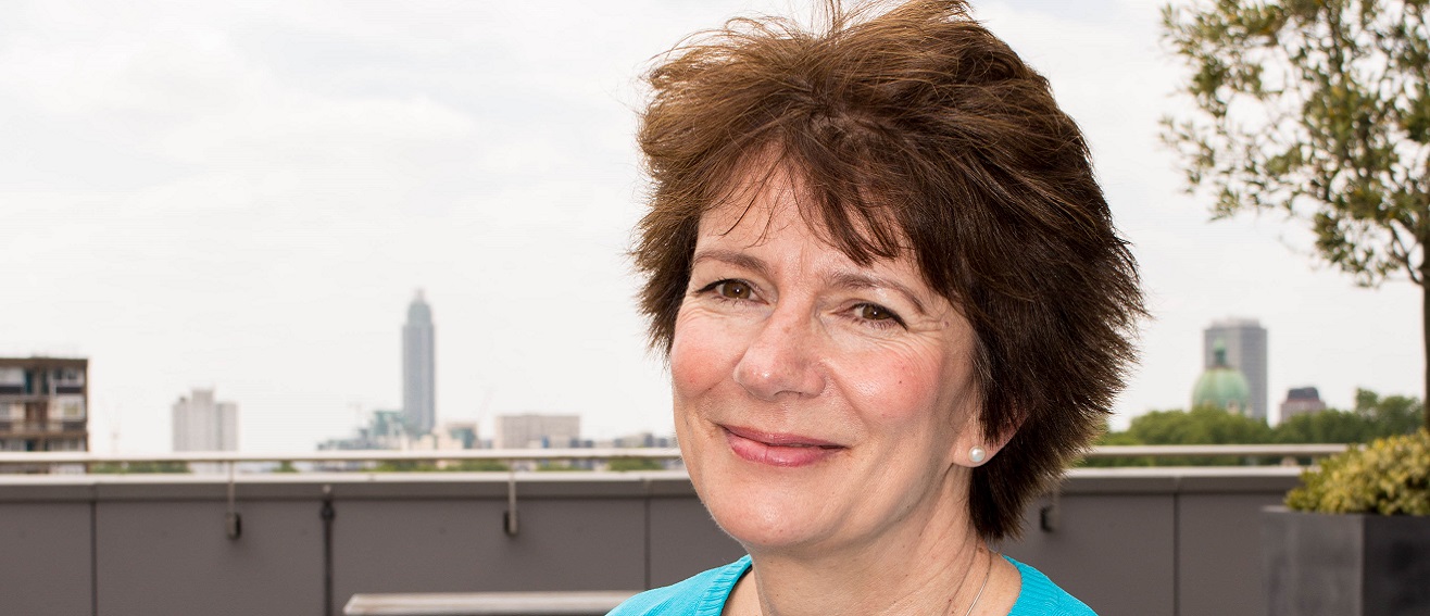 UK’s first Professor of Kidney Care volunteers to help in the fight against coronavirus