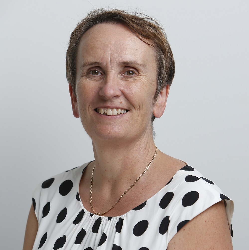 Dr Julia Warrener